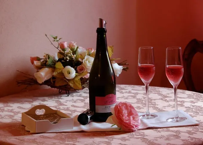 Tre Colline In Langa Фермерский дом